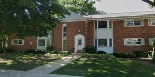 527 W Eastman Street unit: 1C Gallery 1