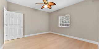4802 Washington Street Gallery 12