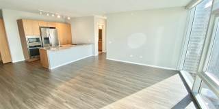 240 E Illinois St Gallery 4