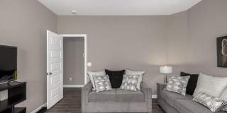 23950 W Hilton Avenue Gallery 27