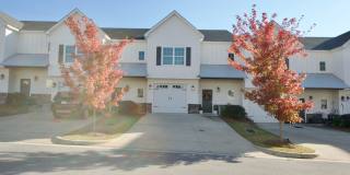 3 Bed 3.5 Bath Luxury Townhome in Convenient Location! Gallery 32