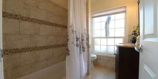 Colonial Court Apartments Gallery 18