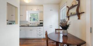 706 1/2 Patterson Gallery 6