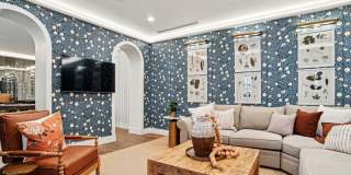 Everly Everly Gallery 13