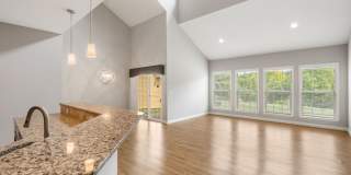 Beautiful 3BR/3BA Villa with Bonus Loft - Available NOW! Gallery 9