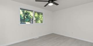 Cozy 4 bed house in Bothell Gallery 14