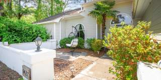 Fully Furnished Coastal Retreat Near Wrightsville Beach in Desirable Masonboro Neighborhood Gallery 3