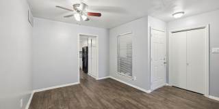 Premier Gardens Apt. Gallery 48