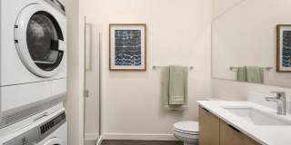 Meetinghouse Gallery 16