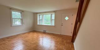 Renovated home, central air, stainless appliances, Radnor SD, Walk to Villanova, small dogs ok...this is a must see! Gallery 10