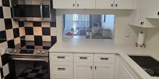 215 SE 3rd Ave Gallery 9