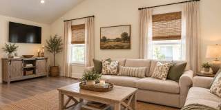 Charming 2 Bedroom Bungalow in Elizabethtown! Charming 2 Bedroom Bungalow in Elizabethtown! Gallery 1
