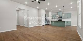 Live New in Bentonville | 3BR Beauty with Backyard Gallery 9
