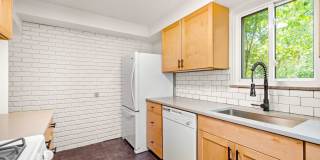 AVAILABLE AUGUST 1ST! STUNNING 3 BEDROOM IN BEECHVIEW! AVAILABLE AUGUST 1ST! STUNNING 3 BEDROOM IN BEECHVIEW! Gallery 8