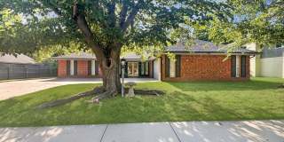 2604 Northeast Garden Lane Gallery 1