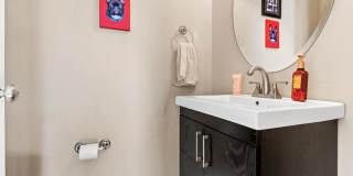 Beautiful 2 bedroom 2.5 bath Townhome in Carrboro Gallery 12