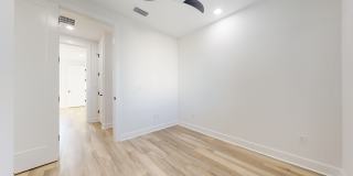 1520 N Pierce St Unit 5 Gallery 22