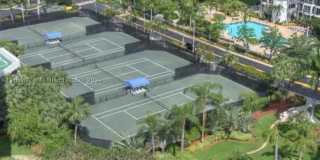3600 Mystic Pointe Dr Gallery 7