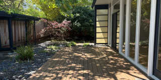 Lovingly Maintained 3 Bed, 2 Bath Home in the Circles Gallery 18