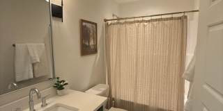 Awesome New Construction 5BR House Close to Campus Gallery 12