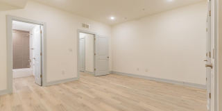 1513 BROWN Street Gallery 10