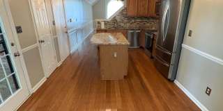 Spacious and well-maintained home located in the heart of Arlington! Gallery 21