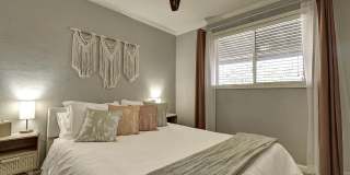 1027 W 19TH Street Gallery 37