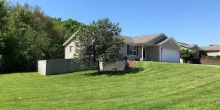 Fenced-in Yard + West Side of Manhattan + Washer & Dryer Included + 2-Car Garage! Available July 3rd! Gallery 1