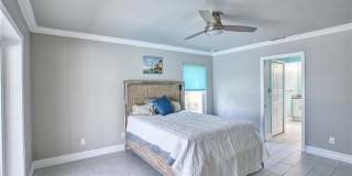 911 SW 3rd Avenue Gallery 23