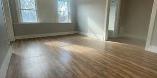 1117 S. Plymouth Avenue Gallery 8