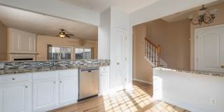 charming 3-bedroom, 2.5-bathroom townhome Gallery 9