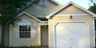 Charming cottage feel 3-bedroom, 2-bathroom house Gallery 1