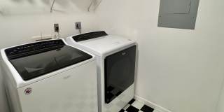 302 Southeast Lancaster Avenue Gallery 8