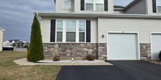 HYETTS CROSSING TWINHOME Gallery 1