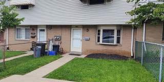 *Recently Updated 2BD/1.5BA Townhouse Available for Rent in West Mifflin* Gallery 1