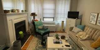 631 W Roscoe St Gallery 1