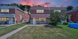 2261 STRAHLE Street Gallery 2