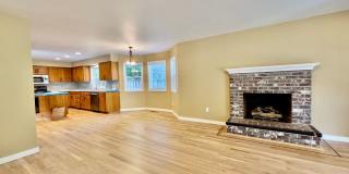 This Beautiful Updated Lake Oswego Home in a Spectacular Setting in the Heart of Lake Oswego is Coming Soon! Gallery 11