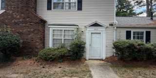 Charming 3BR Townhome in Prime South Charlotte! Gallery 1