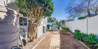 ***VACATION HOME AVAILABLE FROM MAY 15TH- OCTOBER 31ST*** MONTH TO MONTH Gallery 27