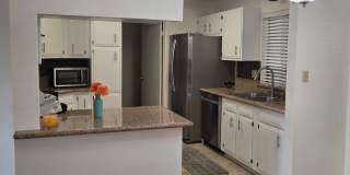 Spacious Downtown Sacramento Condo Gallery 5