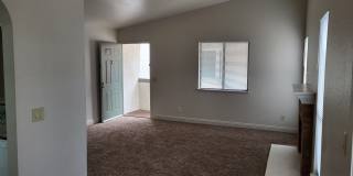 Clean 2 Bedroom 2 Bath Henderson Condo Gallery 16
