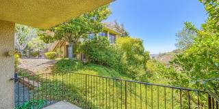 Spacious 2BD/2BA Condo in Hillcrest with Private Balcony, Community Pool & Tennis Court Gallery 11