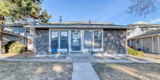 Cozy Updated 2 Bedroom Townhouse in Central Colorado Springs Gallery 1