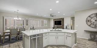 Stunning upgraded Solera At Anthem Home with Spa in back yard! Gallery 16