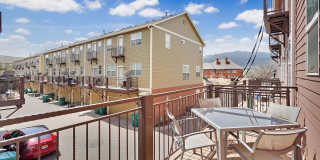 Immaculate 3 Bedroom Townhome Near Downtown COS Gallery 8