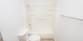MOVE IN SPECIAL! $750 off first month rent! 2BR/1.5BA Condo! 2 parking spaces Gallery 36