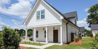 499 Little Oak Street Gallery 1