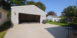 Great NE Rochester Home Near Quarry Hill & Silver Lake! Gallery 4