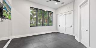 706 Lakeside Circle Gallery 30